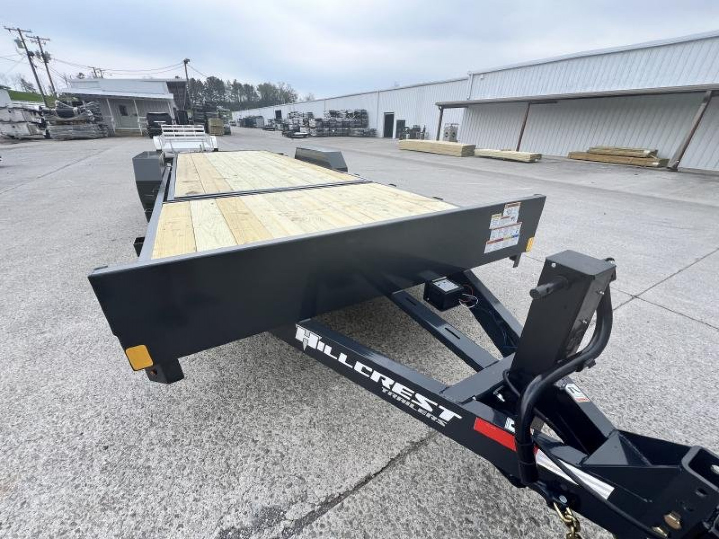 New 2025 HillCrest Equipment Tilt 16+6 14K