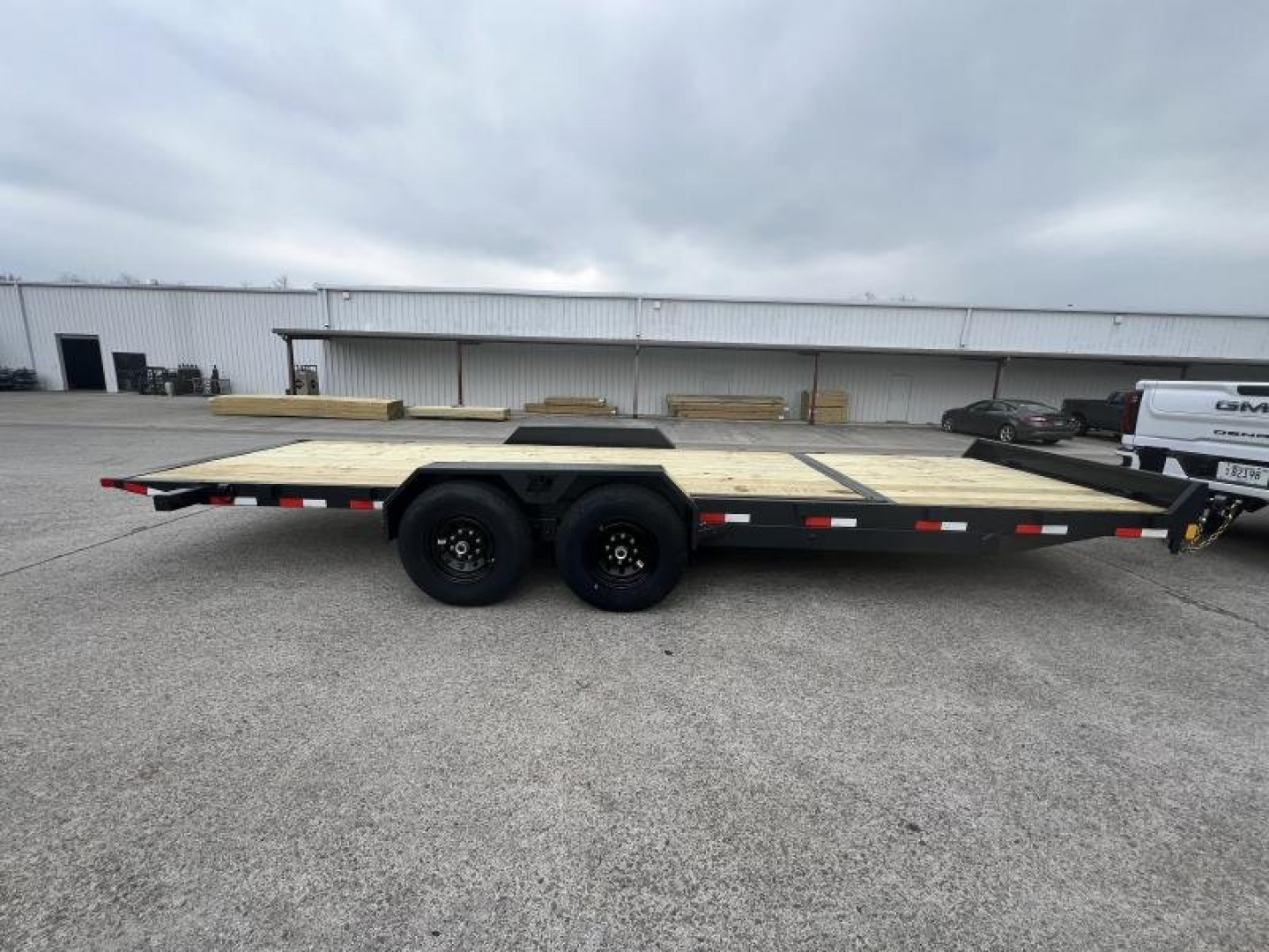 New 2025 HillCrest Equipment Tilt 16+6 14K