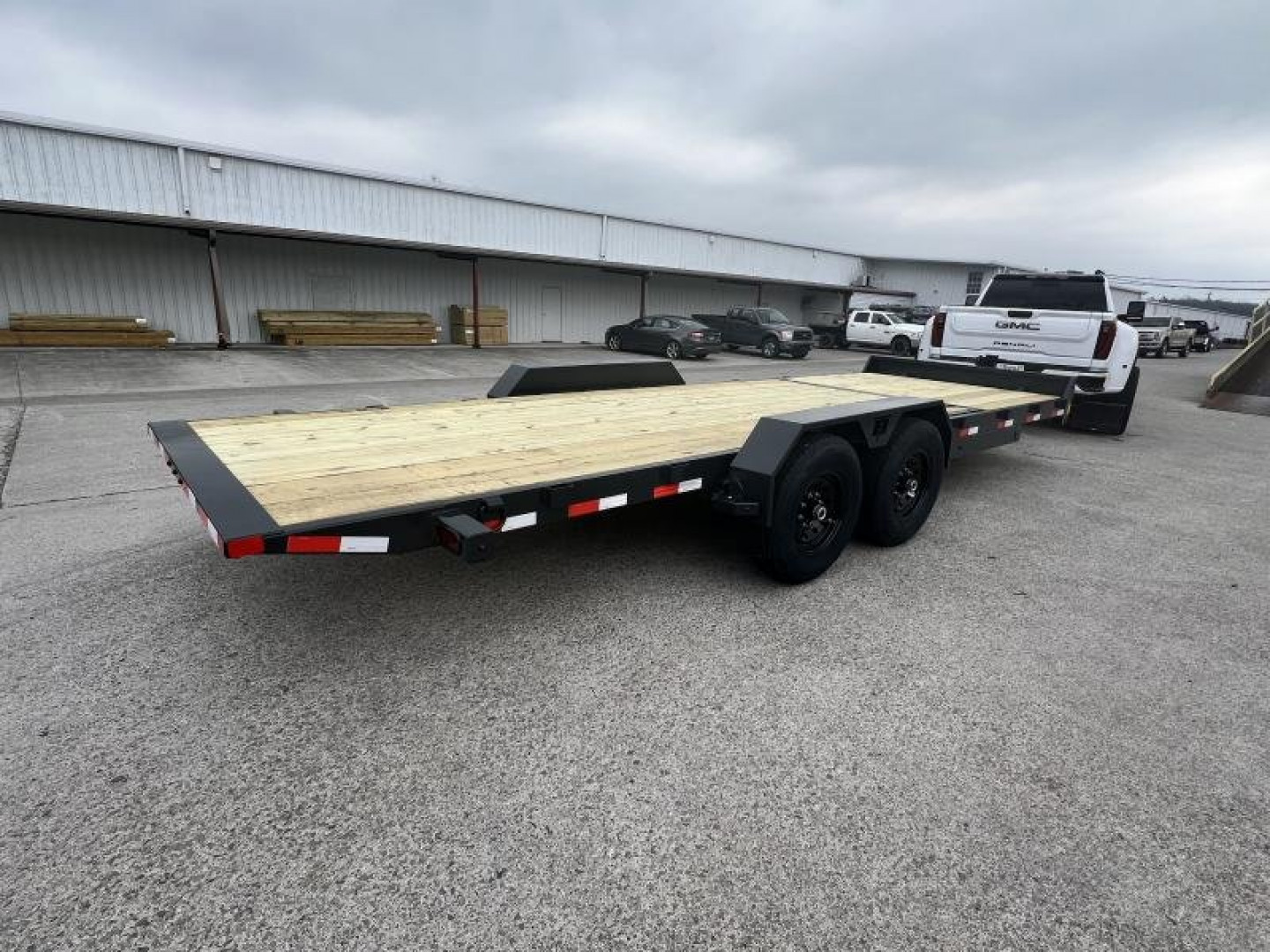 New 2025 HillCrest Equipment Tilt 16+6 14K