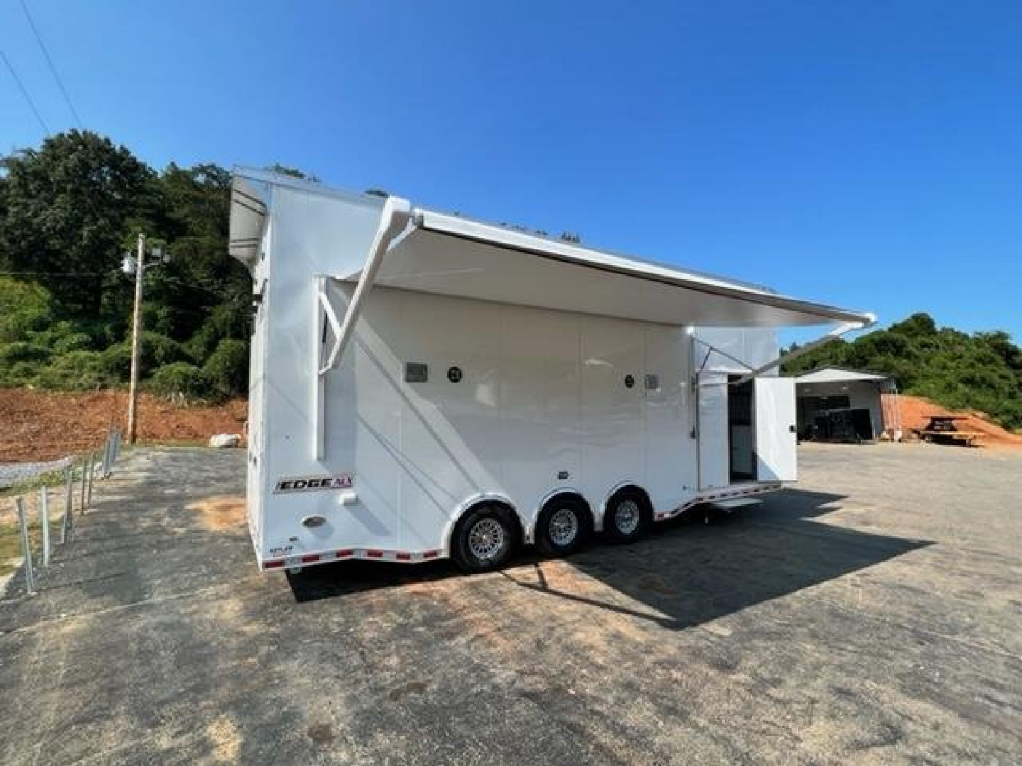 New 2023 Haulmark 28' Stacker