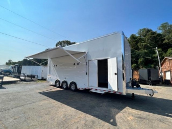 New 2023 Haulmark 28' Stacker