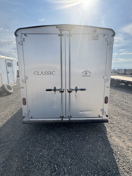 Used 2005 Classic 3H GN Horse Trailer