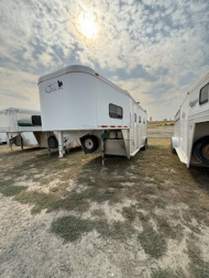 Used 2004 CM Trailers 3H GN Horse Trailer