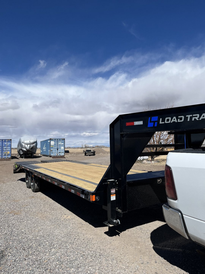 New 2025 Load Trail GP16 102" x 28' 16K Single Wheel Low-Pro Gooseneck