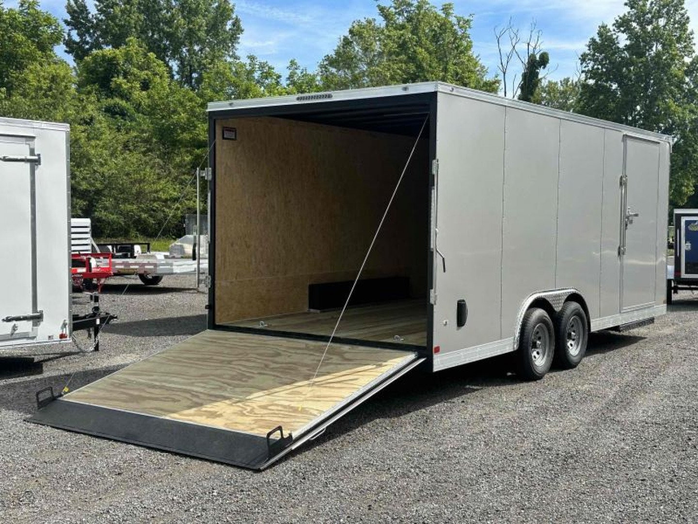 2024 COVERED WAGON photo 2