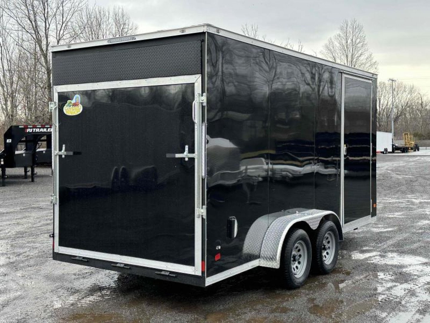 2024 COVERED WAGON photo 3