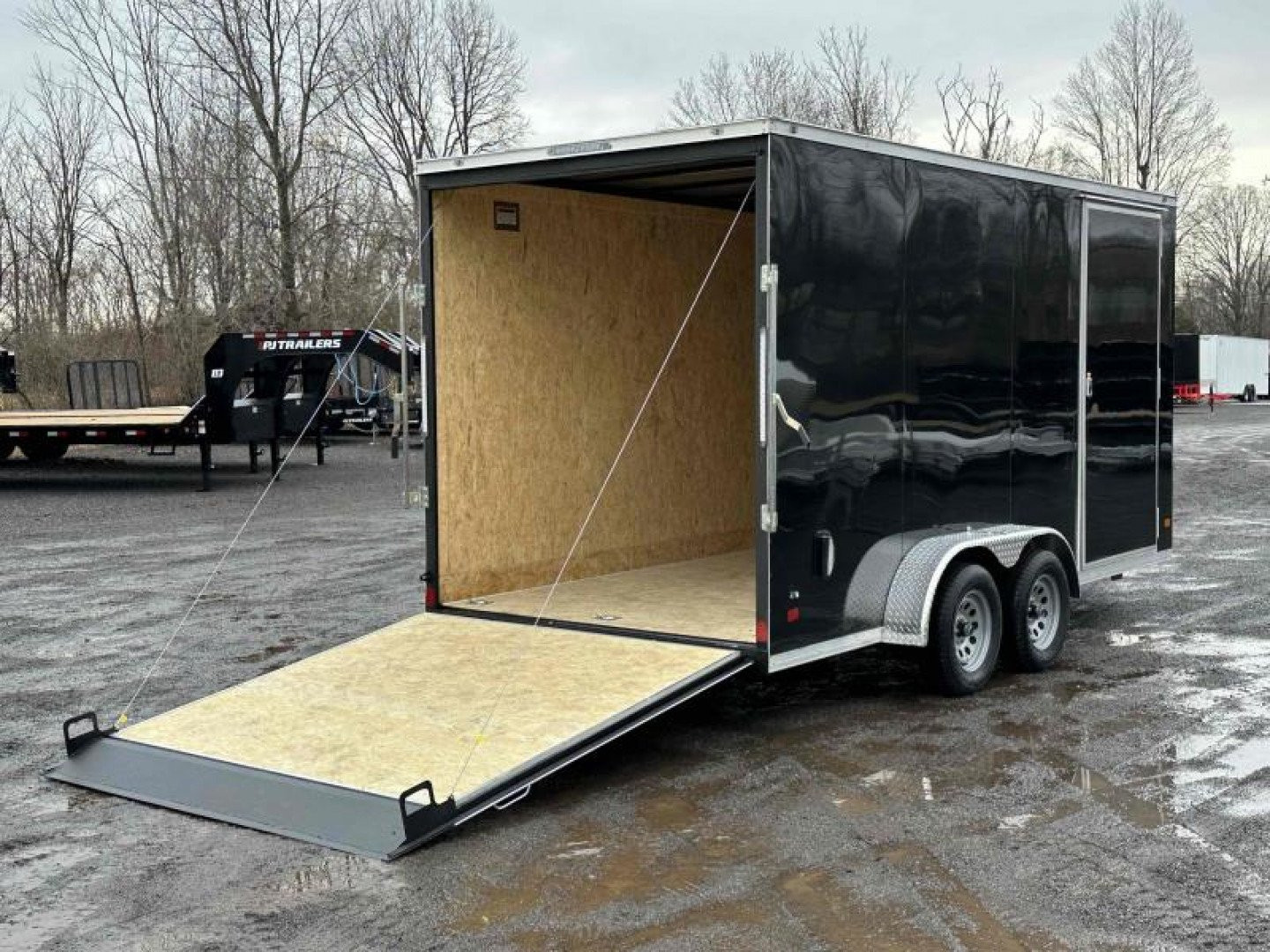 2024 COVERED WAGON photo 2