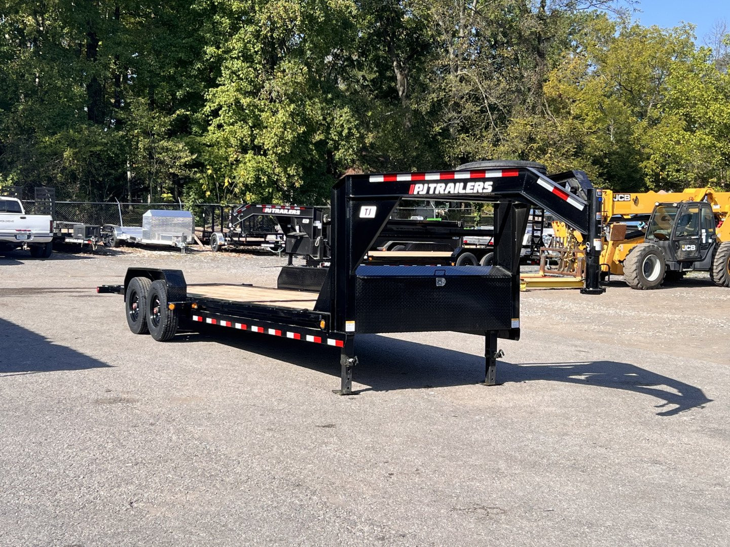 New 2025 PJ TRAILERS 83" x 24' (TJ) 16K HD Equipment Tilt Trailer