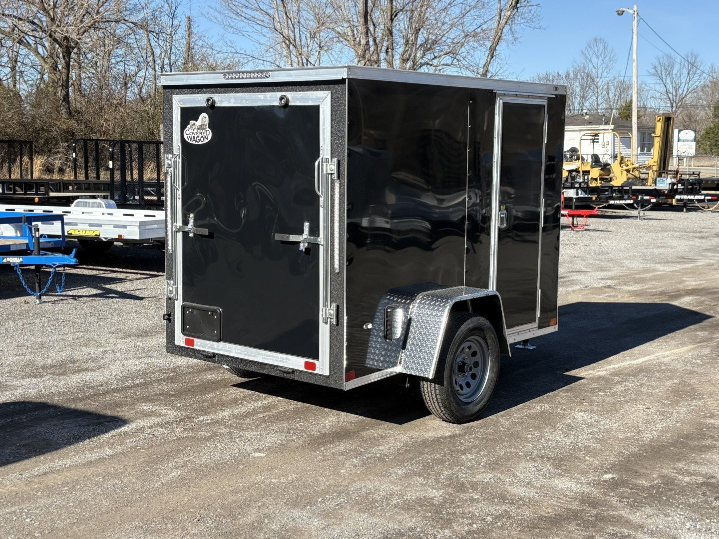 2025 COVERED WAGON photo 3