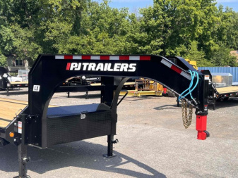 New 2025 PJ TRAILERS 102" x 28' Low-Pro Flatdeck With 8K Singles (LX) Flatbed Trailer