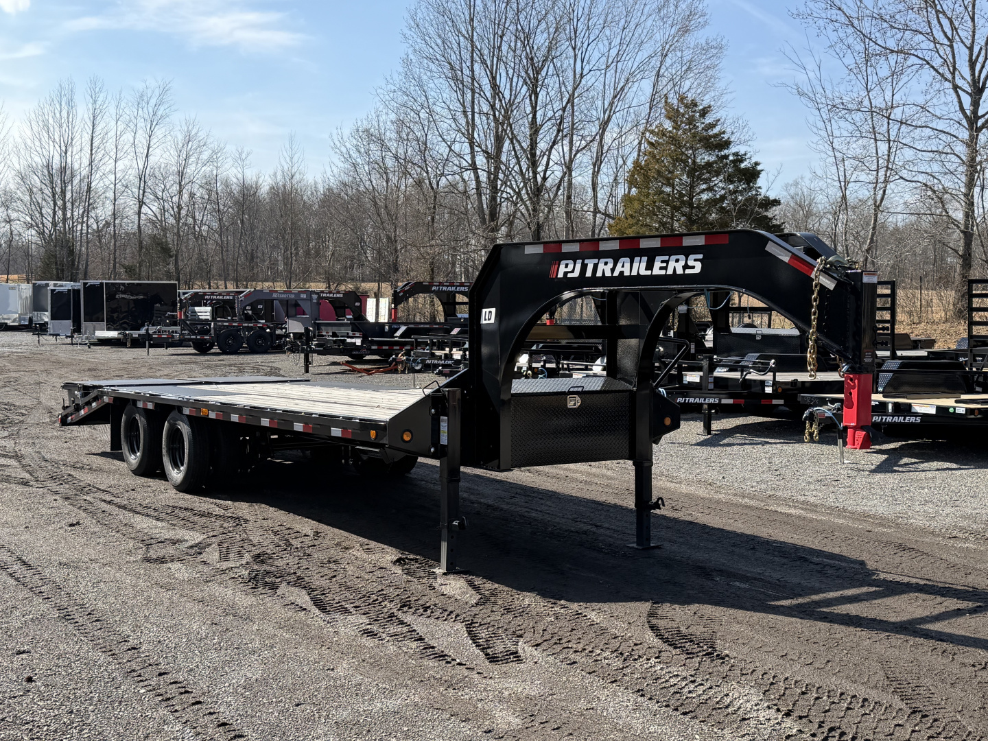 New 2025 PJ TRAILERS 102" x 25' Low-Pro Flatdeck With Duals (LD) 25K Flatbed Trailer