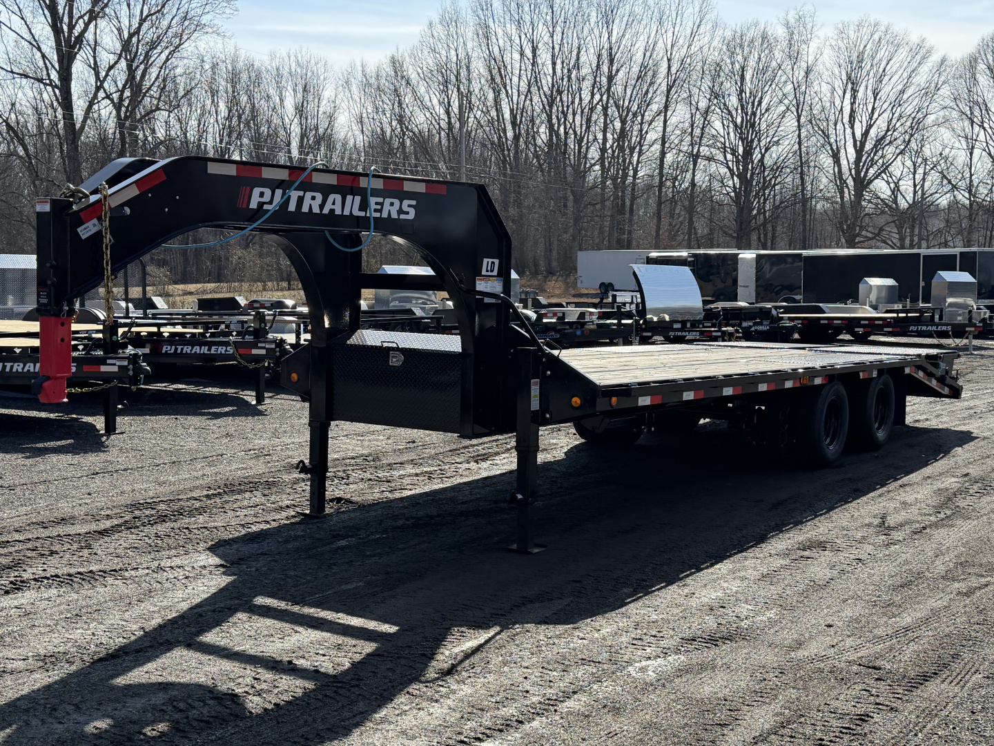 New 2025 PJ TRAILERS 102" x 25' Low-Pro Flatdeck With Duals (LD) 25K Flatbed Trailer