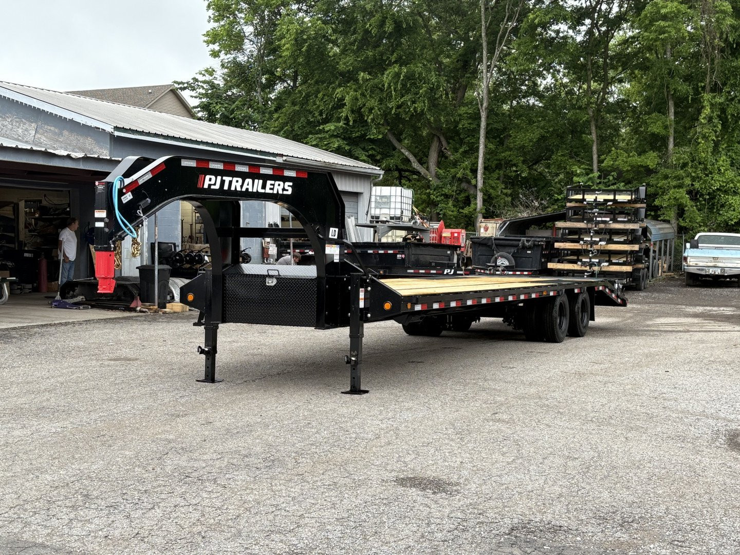 New 2025 PJ TRAILERS 102" x 32' Low-Pro Flatdeck With Duals (LD) 25.9K w. Monster Ramps Flatbed Trailer