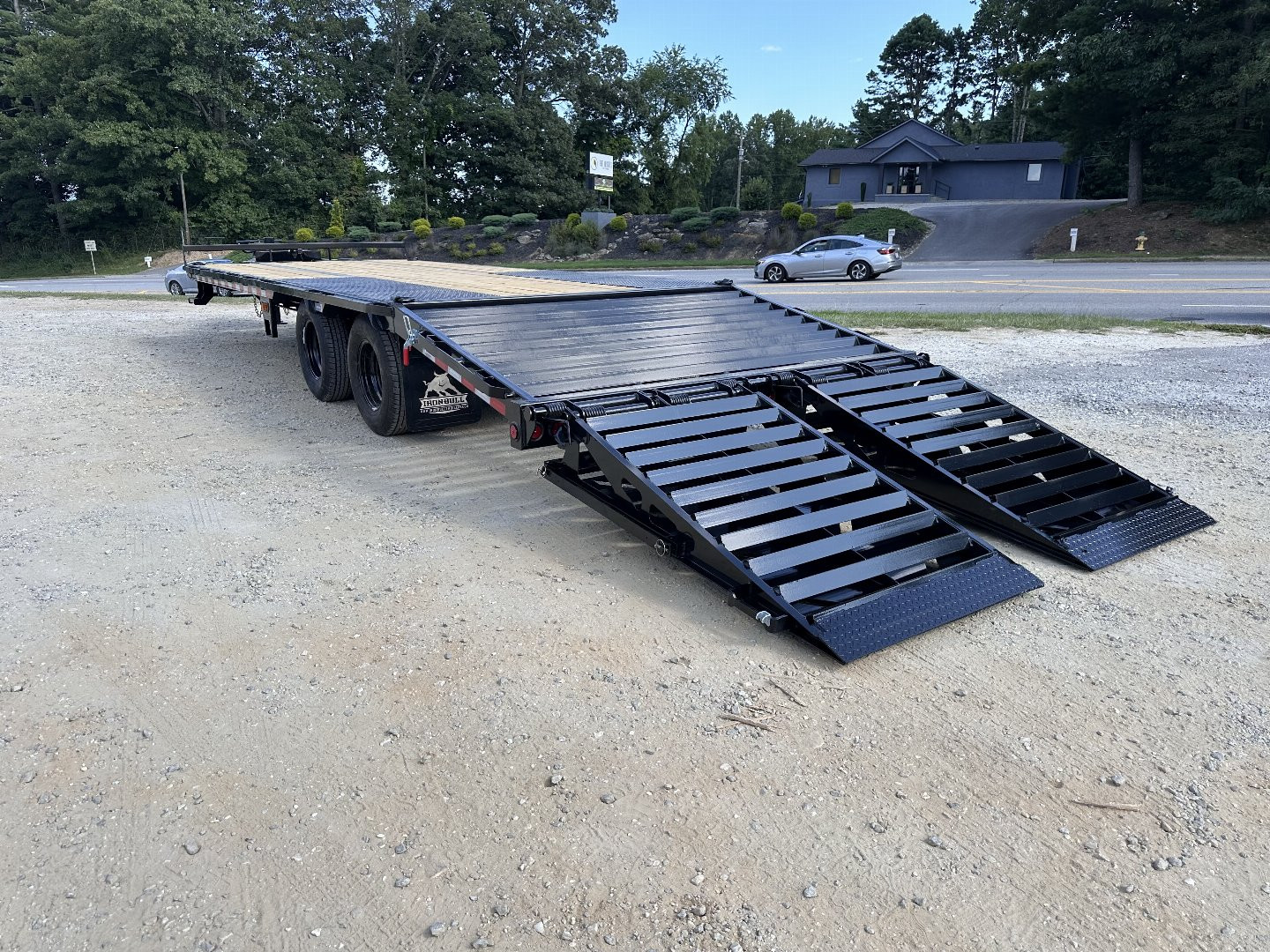New 2025 Iron Bull FLP Series 102"x25' / 2-10,000# Electric Brake Axles / 16" Dual Wheels / 5' Rampage Ramps / Deckover Trailer