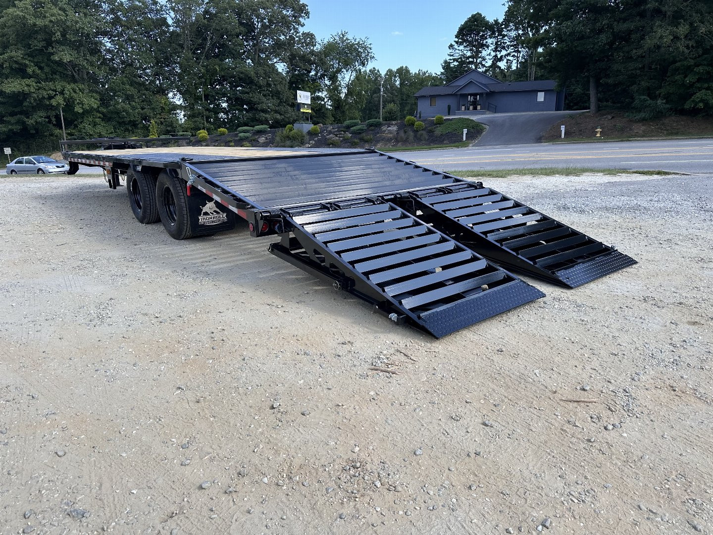 New 2025 Iron Bull FLP Series 102"x25' / 2-10,000# Electric Brake Axles / 16" Dual Wheels / 5' Rampage Ramps / Deckover Trailer