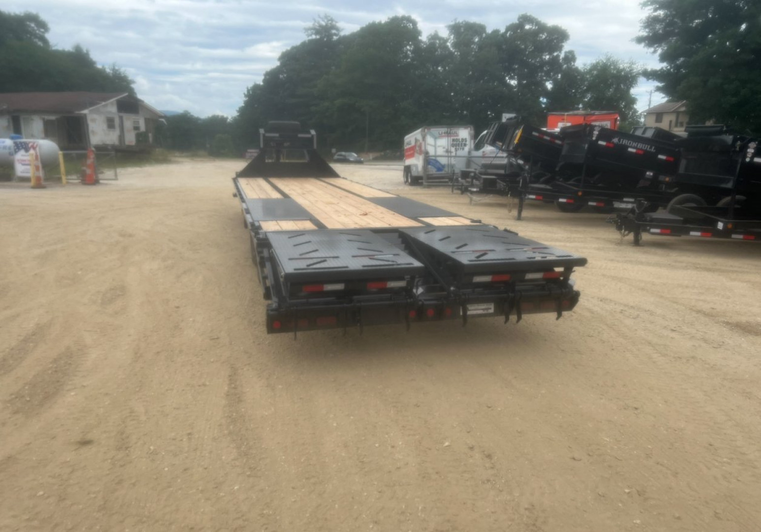 New 2025 Iron Bull Trailer / FLG Series / 102" Wide x 25' Long / 2-10,000# Electric Brake Axles / Rampage Ramps