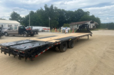 New 2025 Iron Bull Trailer / FLG Series / 102" Wide x 25' Long / 2-10,000# Electric Brake Axles / Rampage Ramps