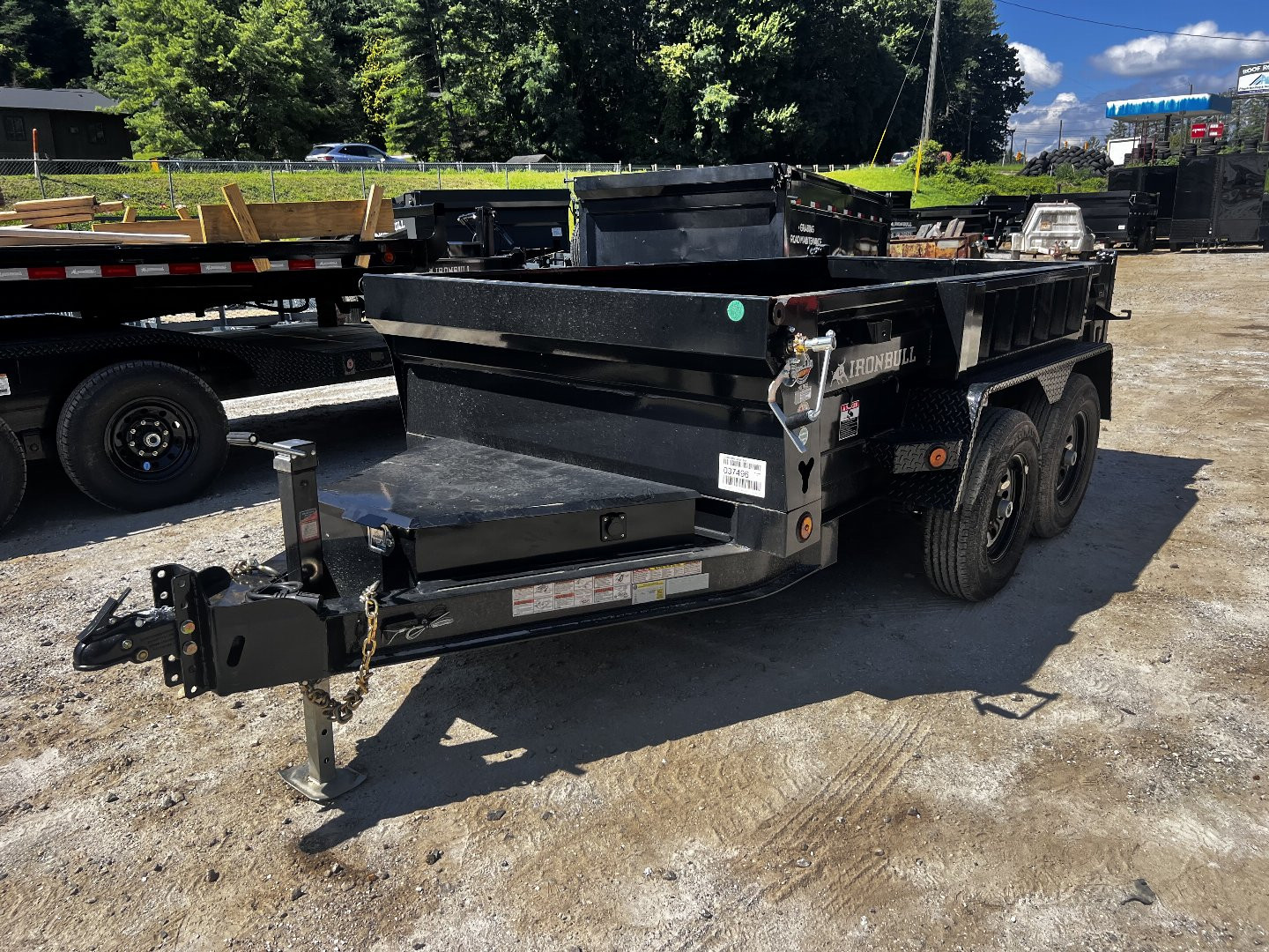 New 2024 Iron Bull Trailers / DTB07 Series / 5' Wide x 10' Long / 2-5200# Electric Brake Axles / Scissor Hoist / Tarp / Ramps