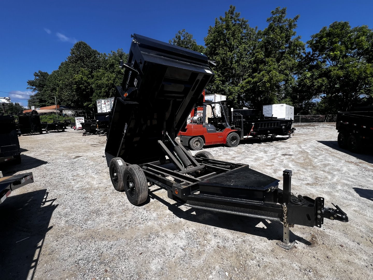 New 2024 Iron Bull Trailers / DTB07 Series / 5' Wide x 10' Long / 2-5200# Electric Brake Axles / Scissor Hoist / Tarp / Ramps