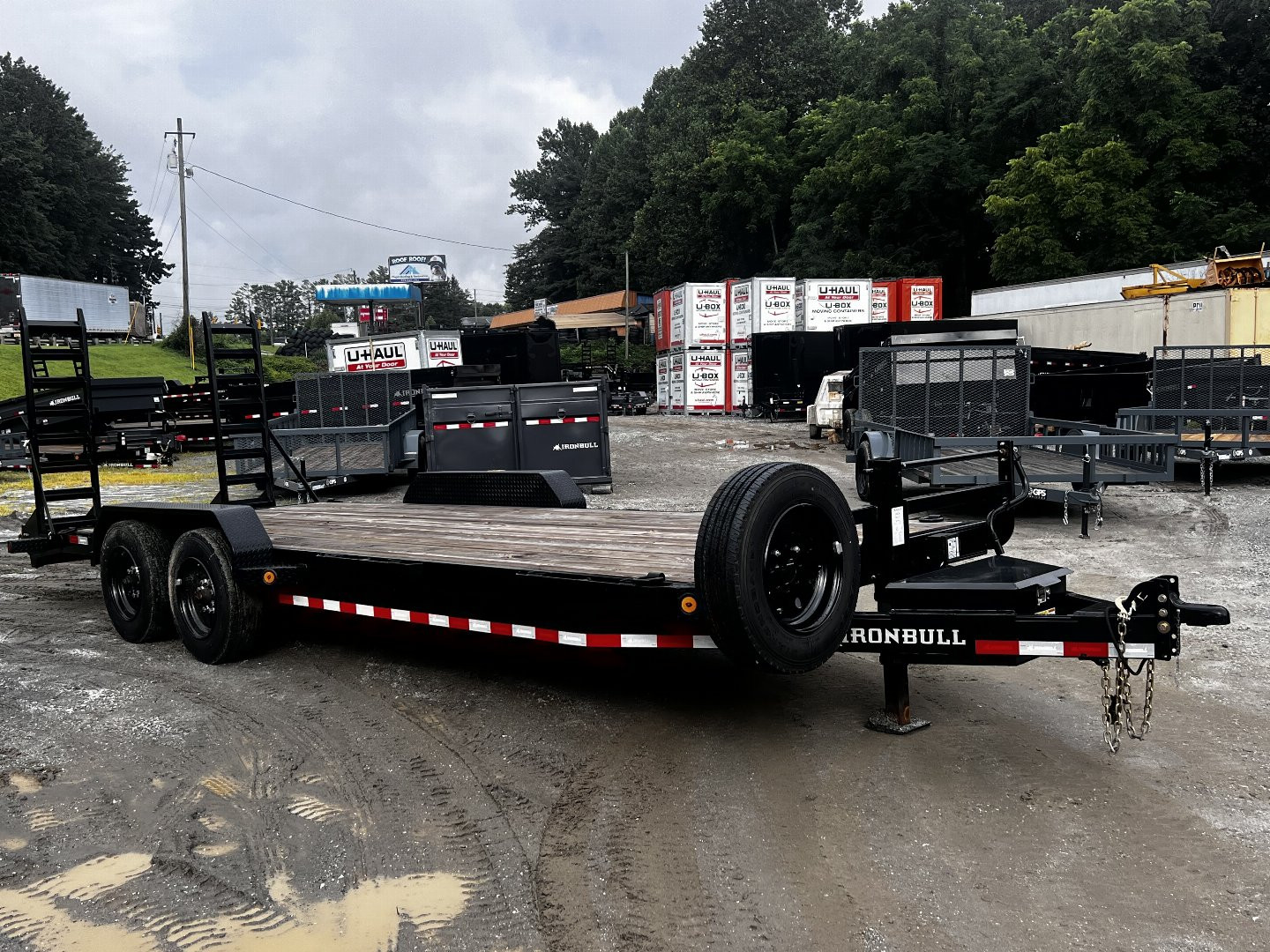 New 2022 IRON BULL Equipment Trailer / 83" x 22' ( 20' Flat 2' Dovetail ) / 2-8,000 # Electric Brake Axles / Flip Up Ramps