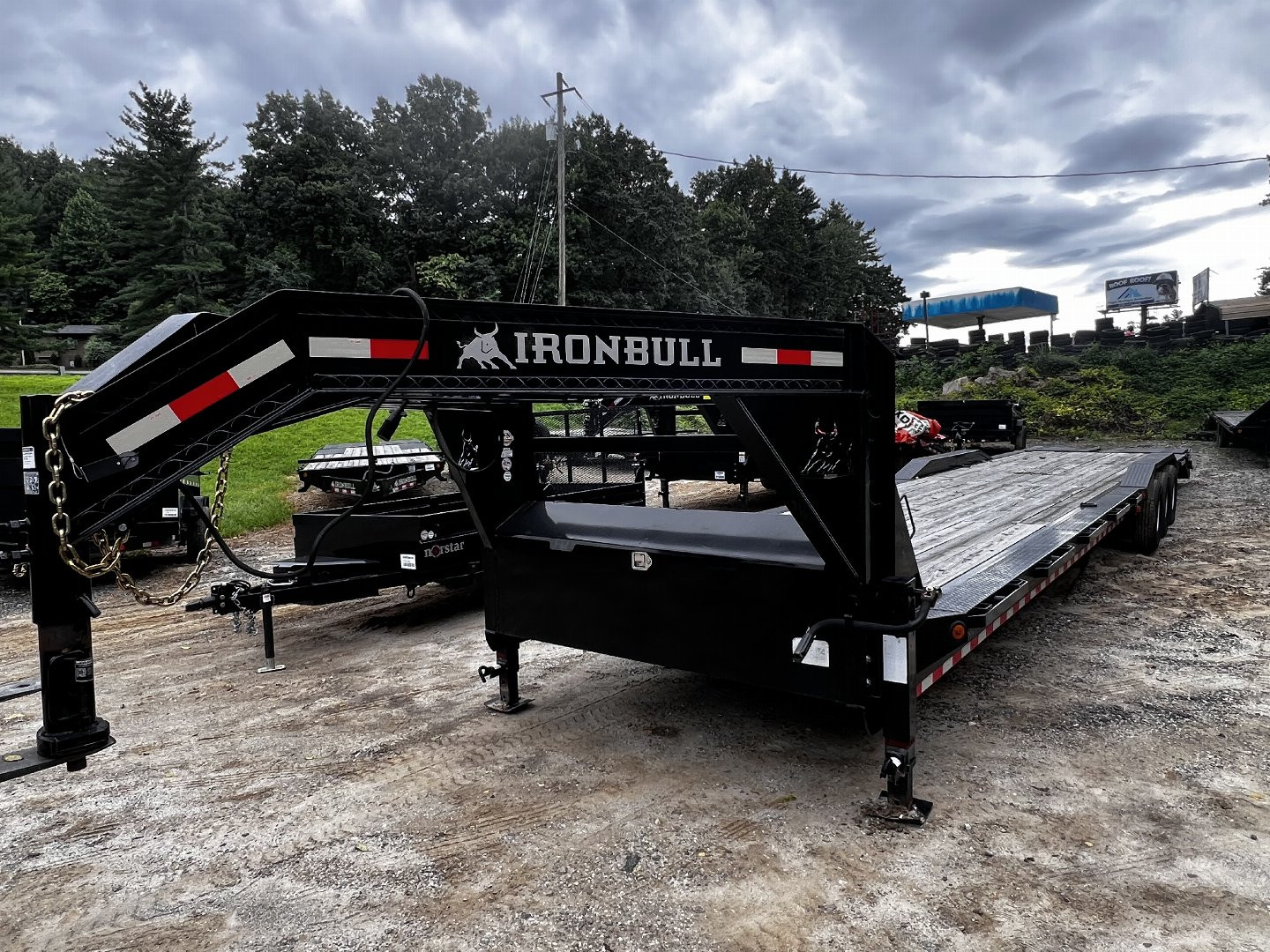 New 2022 Iron Bull Car Hauler / ETG SERIES / 102" WIDE X 44' LONG DECK / RAMPAGE RAMPS / DRIVE OVER FENDERS / 3- 7,000# ELECTRIC BRAKE AXLES