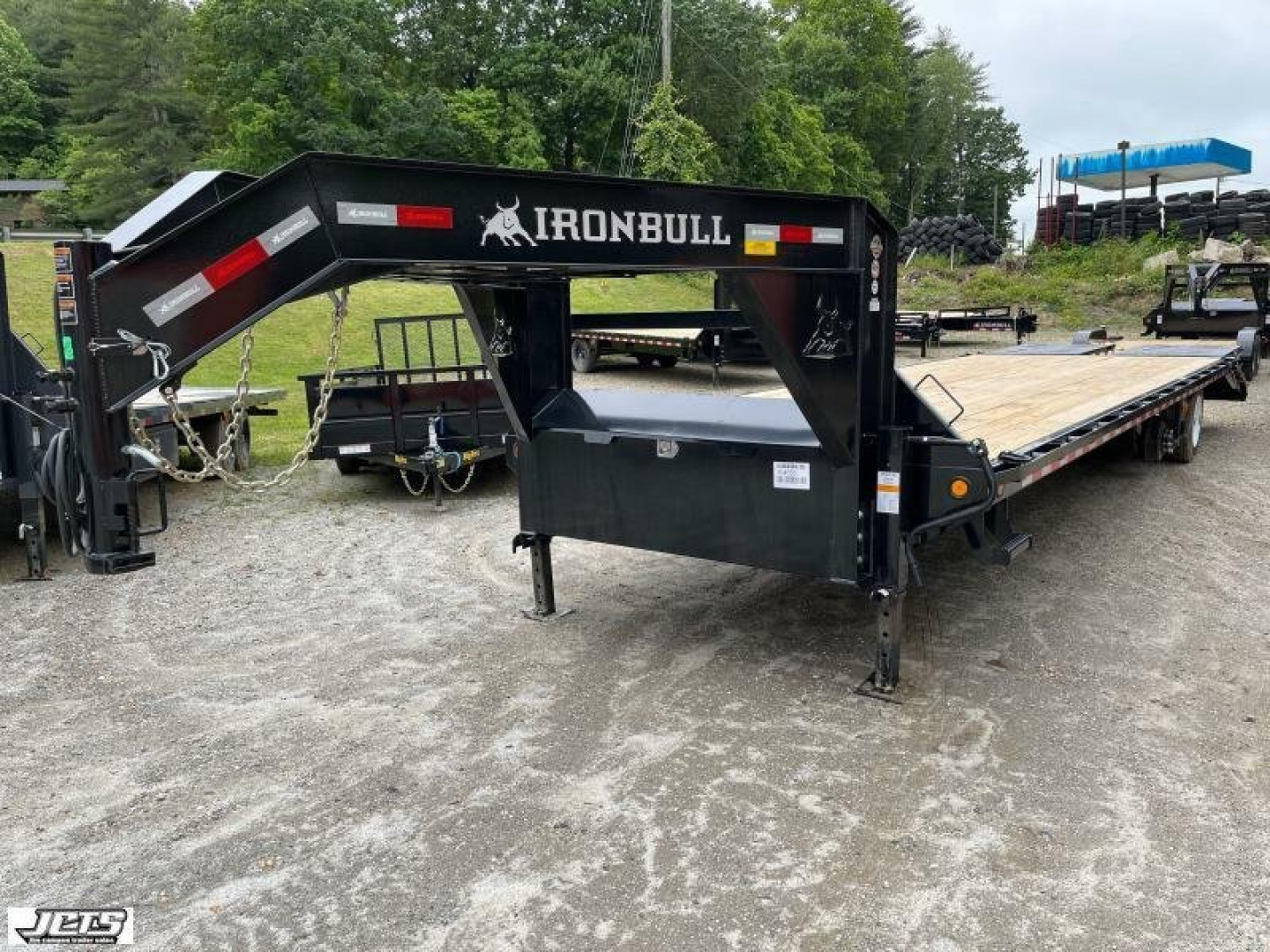 New 2023 Iron Bull GooseneckTrailer / FTG Series / 102" Wide x 30' Long, (25'Flat 5'Dovetail w/ Rampage Deck Level Ramps / 8 Ton Capacity / 17.5" Tire & Wheel w/ Spare Tire & Wheel