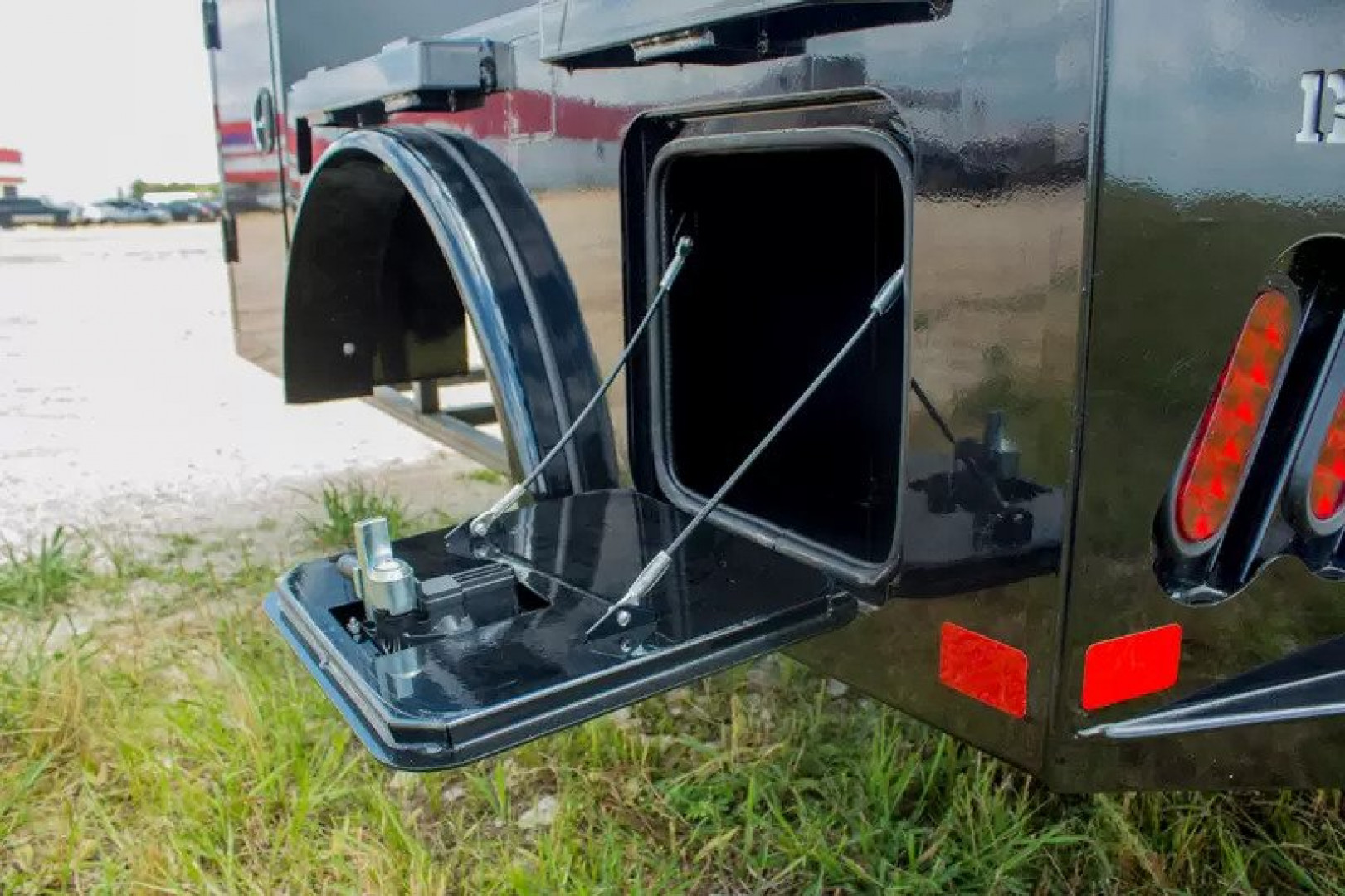 New 2023 NORSTAR SL TRUCK 86" x 97"