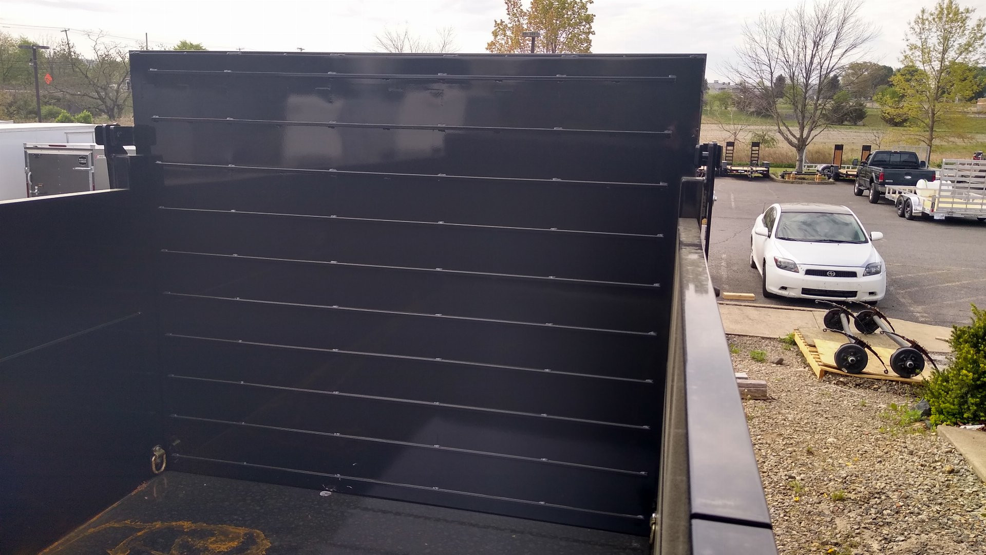 New 2025 BWise DU14-15 Dump Trailer