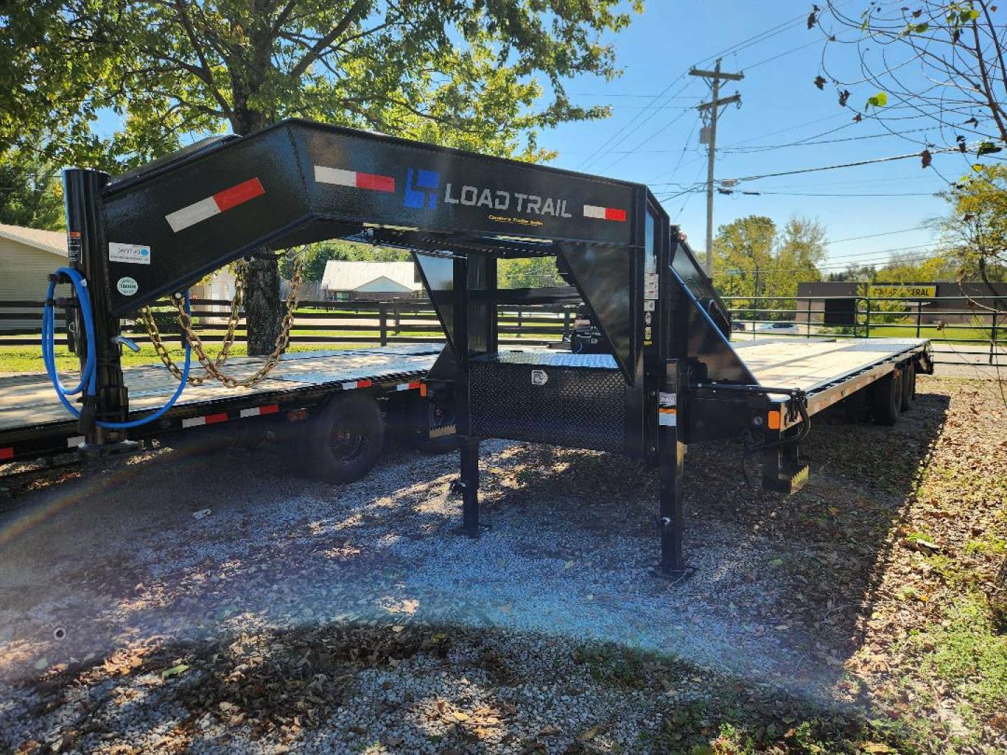 New 2025 Load Trail 102"x30' Tandem Low-Pro Gooseneck