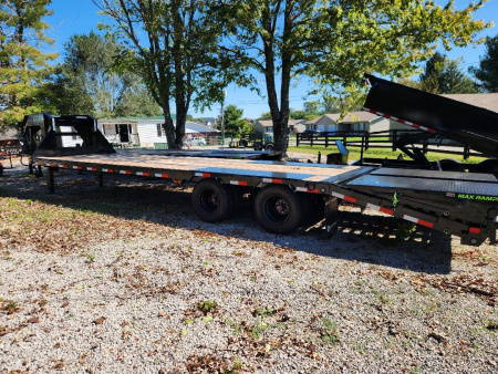 New 2025 Load Trail 102"x30' Tandem Low-Pro Gooseneck