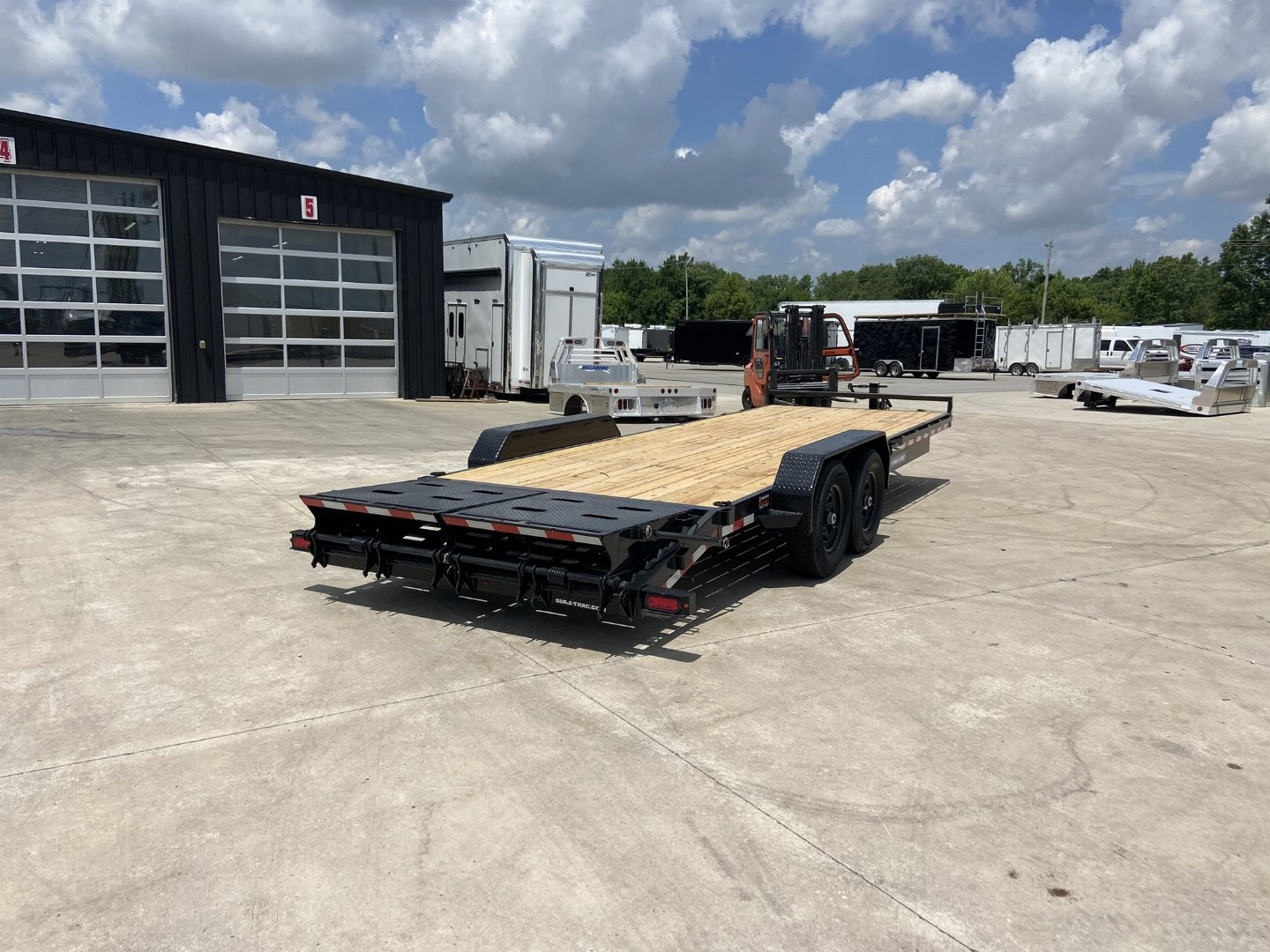 New Sure-Trac 20' (+3) Equipment Trailer