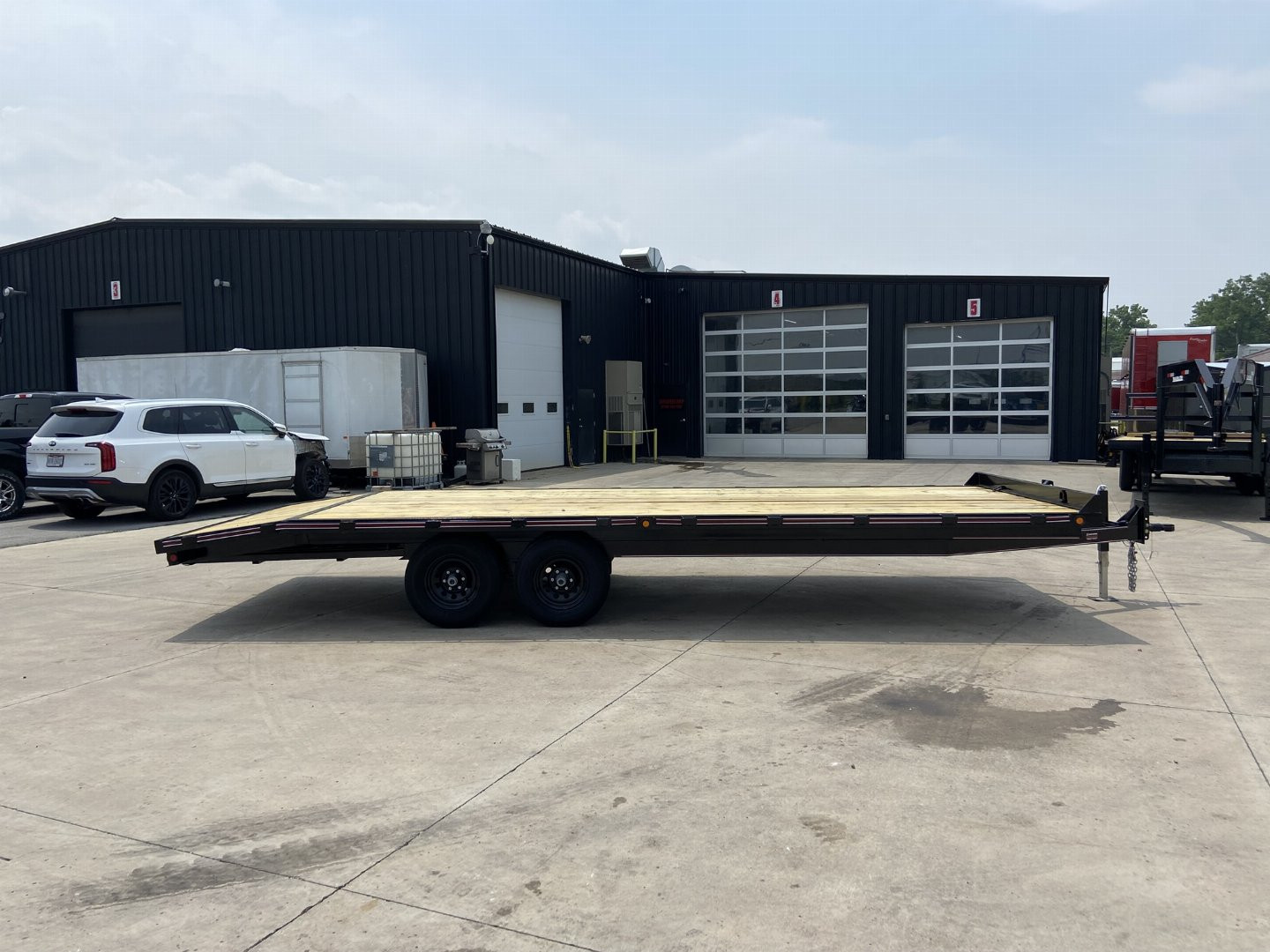 New Triple R 19' (+3) Deckover Trailer