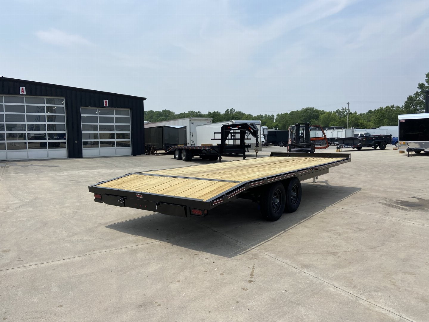 New Triple R 19' (+3) Deckover Trailer