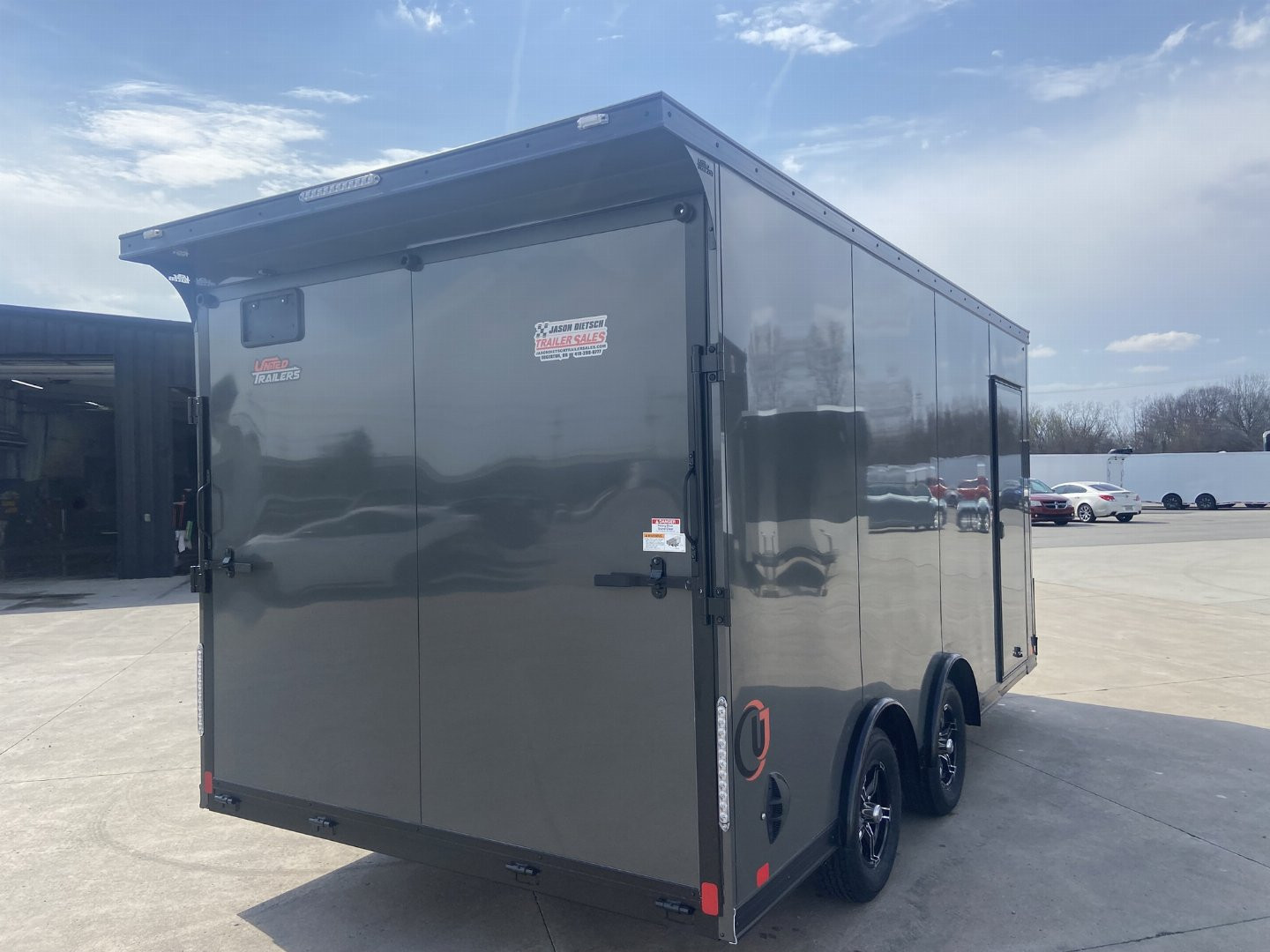 New United UJ 16' V-Nose Enclosed Cargo Trailer