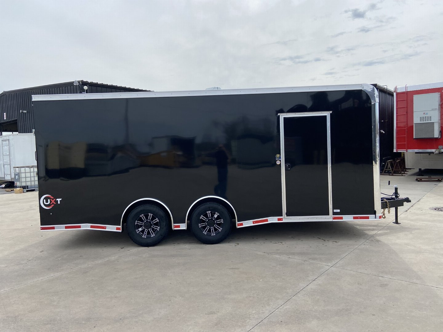 New United UXT 20' Enclosed Cargo Trailer
