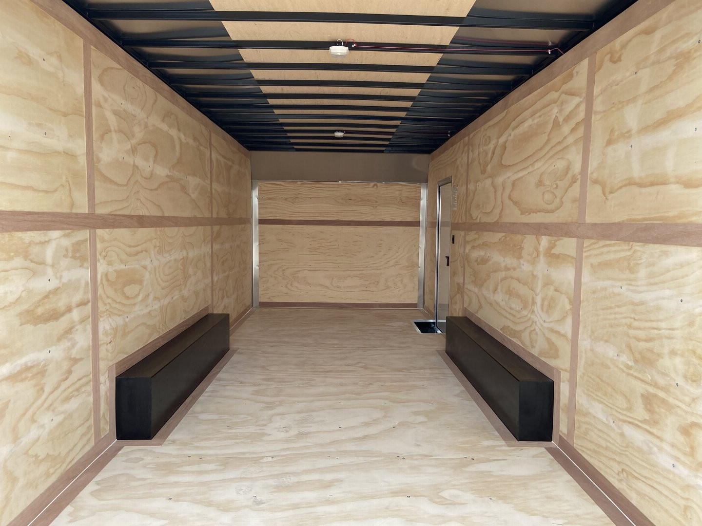 New United UXT 20' Enclosed Cargo Trailer