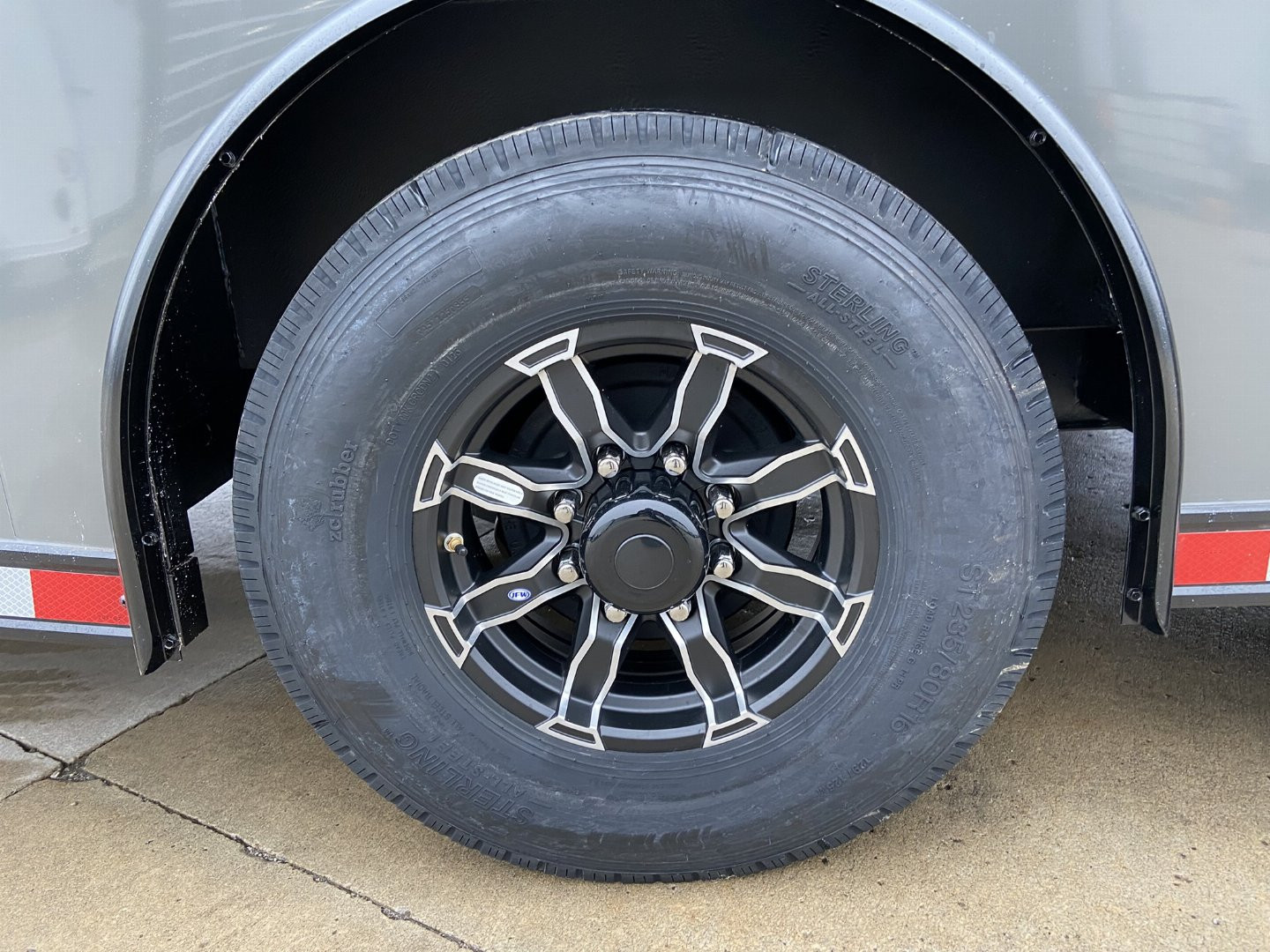 New United UXT 20' Enclosed Cargo Trailer