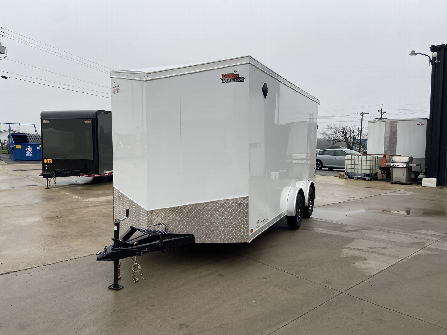 New United 16' V-Nose Enclosed Cargo Trailer