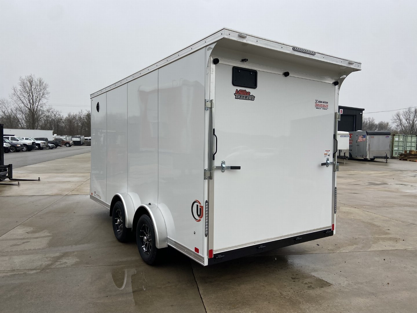 New United 16' V-Nose Enclosed Cargo Trailer
