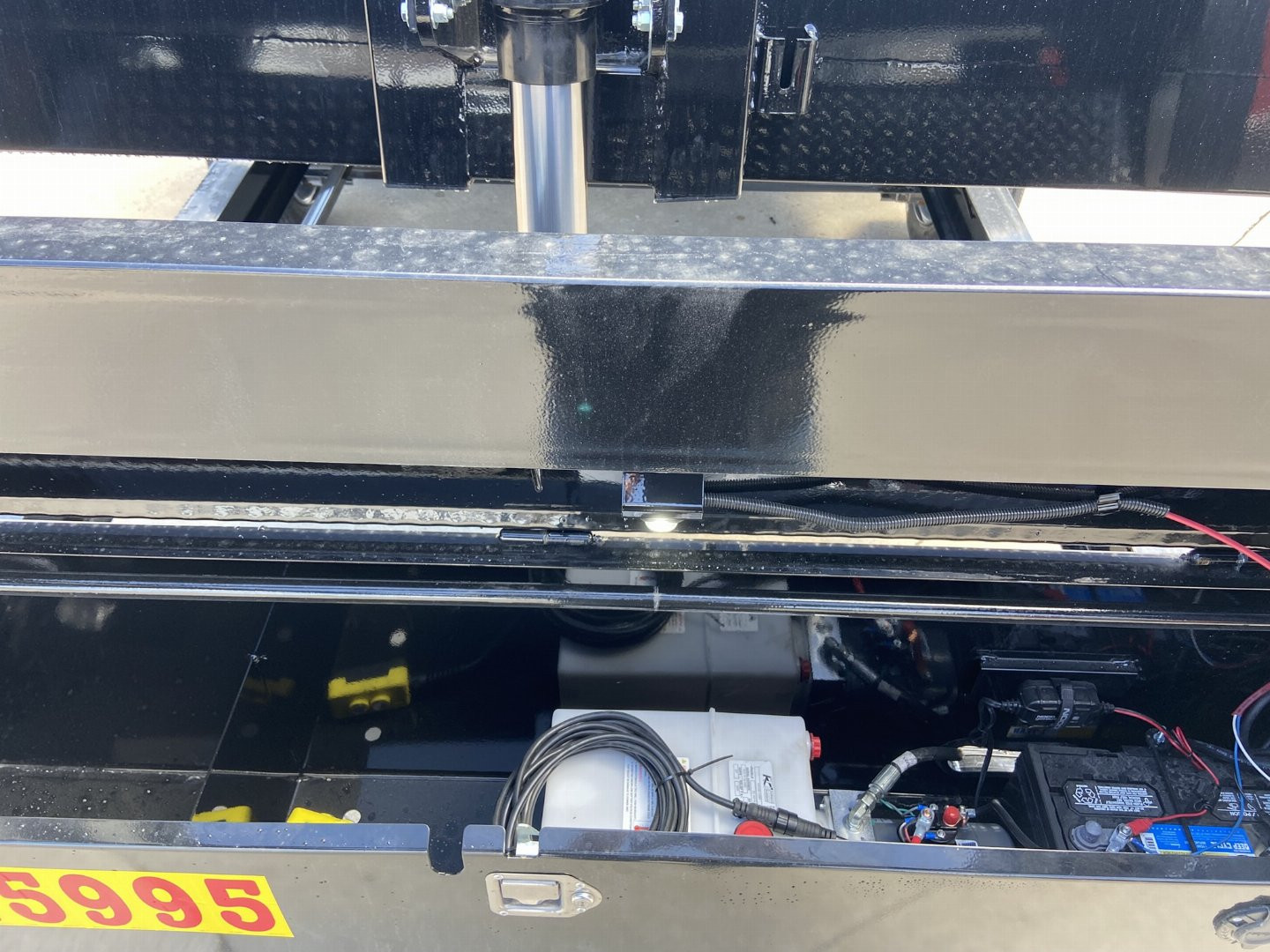 New Sure-Trac 7x14 Telescopic Dump Gooseneck