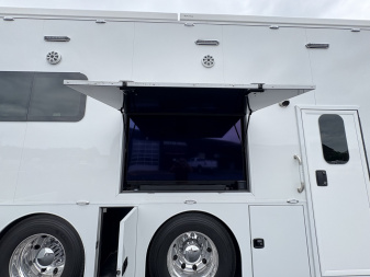 Used JDCC 46ft Motorhome 2 Bath