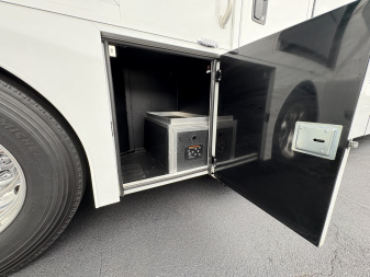 Used JDCC 46ft Motorhome 2 Bath