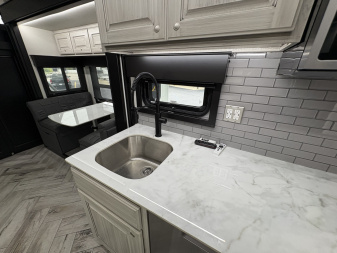 Used JDCC 46ft Motorhome 2 Bath
