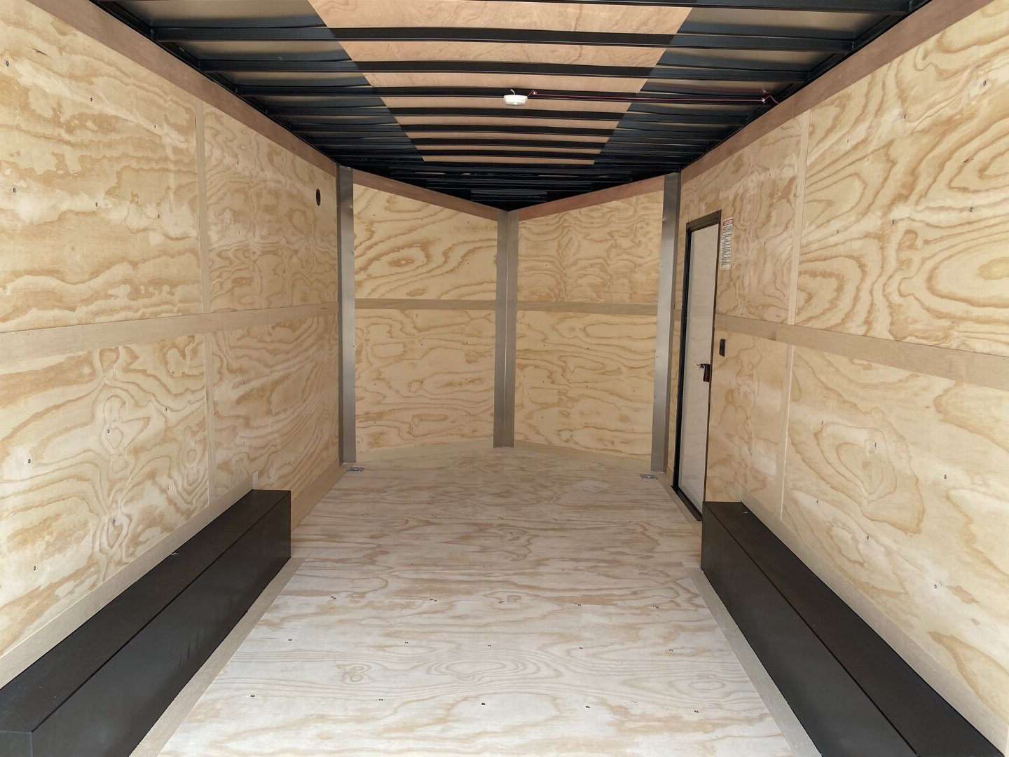 New United 16' V-Nose Enclosed Cargo Trailer