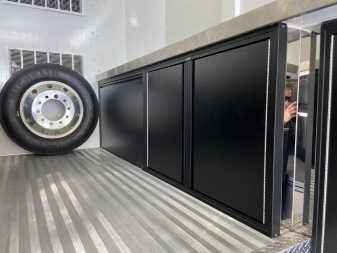 Used Renegade 3 Car Lift Gate Racing Stacker