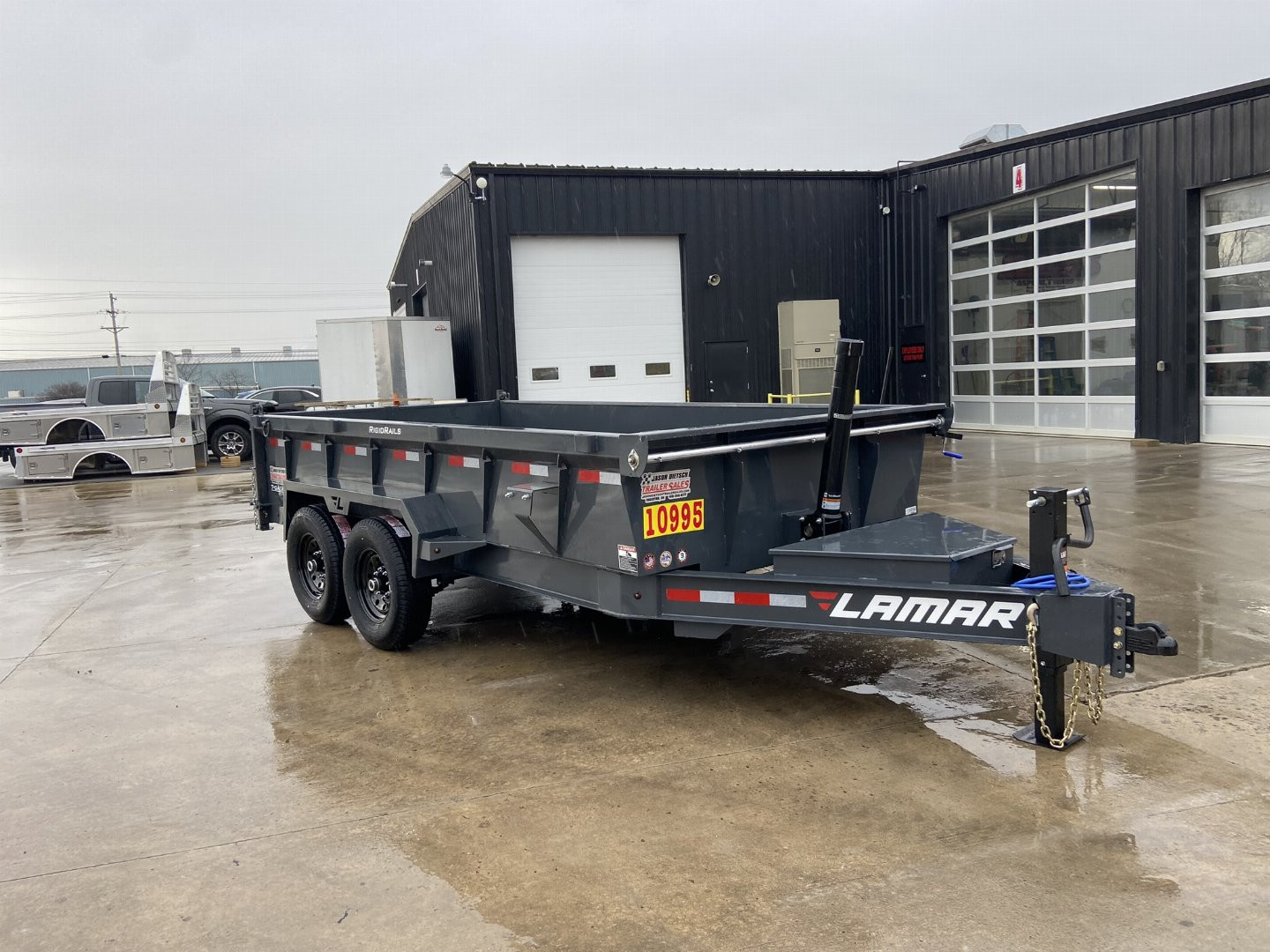 New Lamar 14' Telescopic Dump Trailer