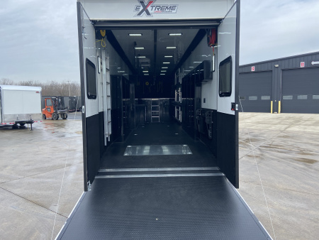 New United Aluminum Gooseneck 42' Sprint Car Racing Trailer