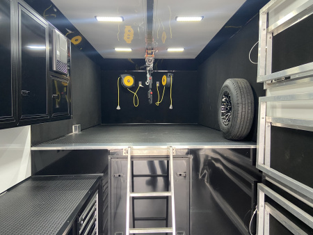 New United Aluminum Gooseneck 42' Sprint Car Racing Trailer