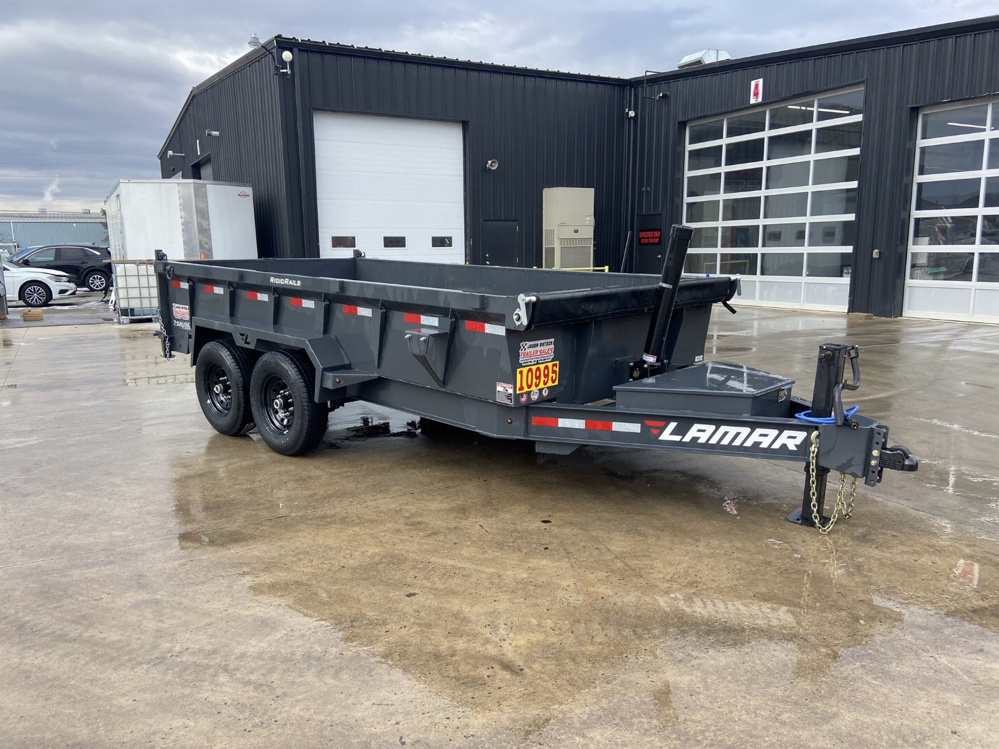 New Lamar 14' Telescopic Dump Trailer