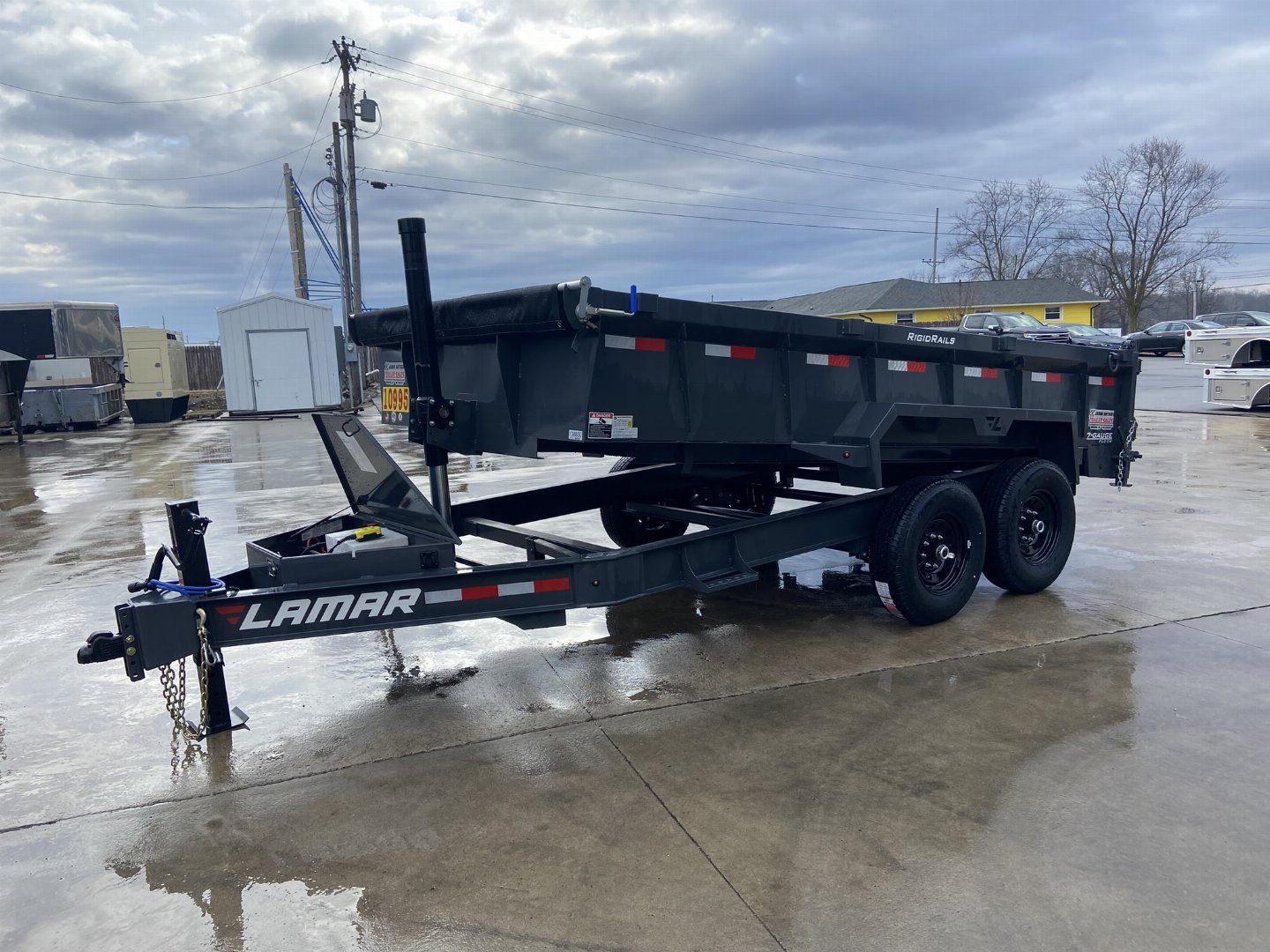 New Lamar 14' Telescopic Dump Trailer
